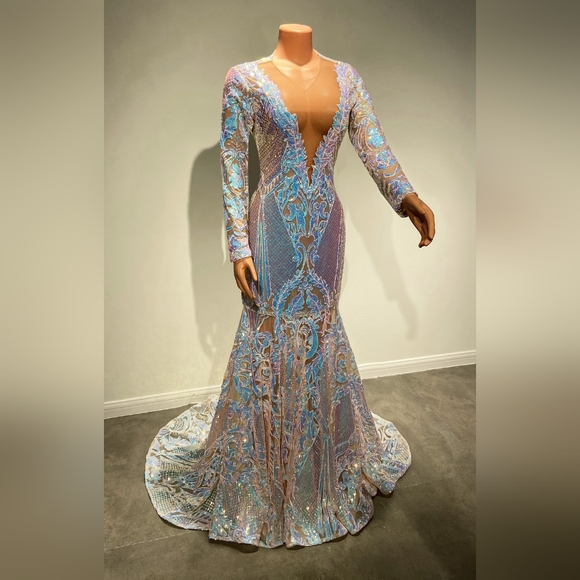 Long Prom Dress 2022 Sheer O-neck Sparkly Long Sleeve Sexy Mermaid Gown - Picture 4 of 5